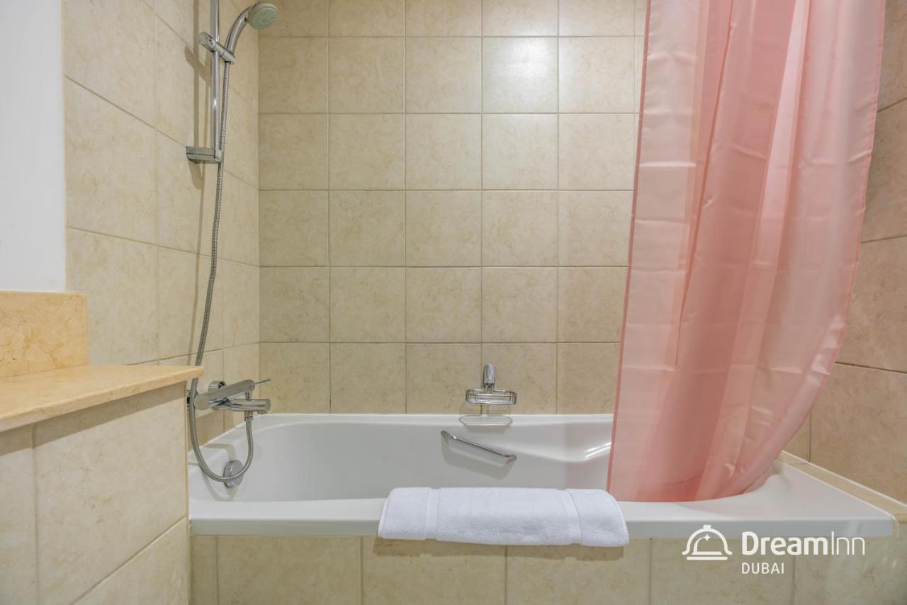 Dream Inn Apartments - Burj Residence With Fountain View Дубай Екстериор снимка
