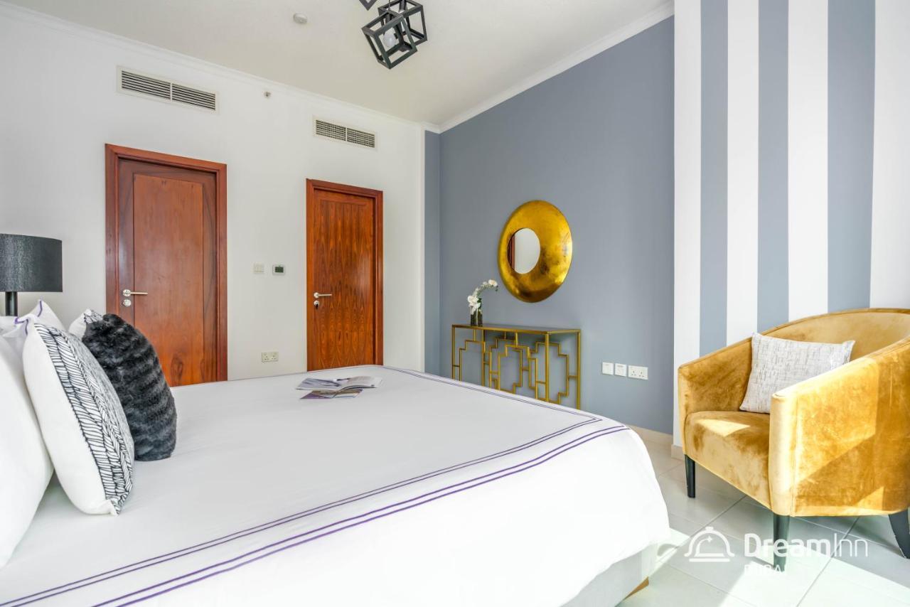 Dream Inn Apartments - Burj Residence With Fountain View Дубай Екстериор снимка